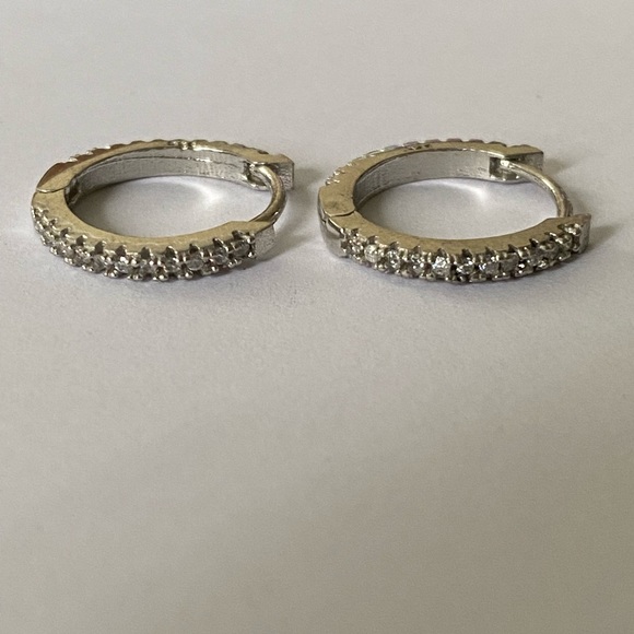 Both side cz stones hoops earrings 925 silver - Picture 2 of 4